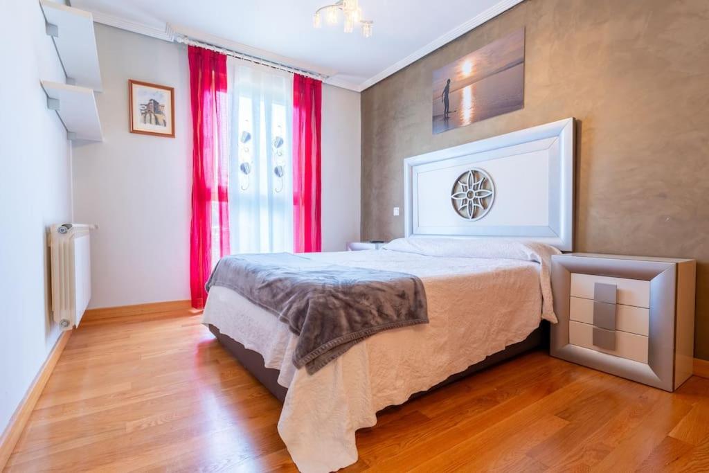 Apartamento En El Corazon De La Ciudad Con Parking Santander Exteriér fotografie