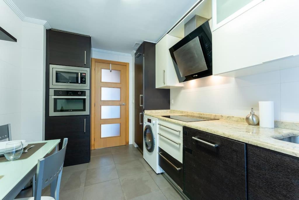 Apartamento En El Corazon De La Ciudad Con Parking Santander Exteriér fotografie