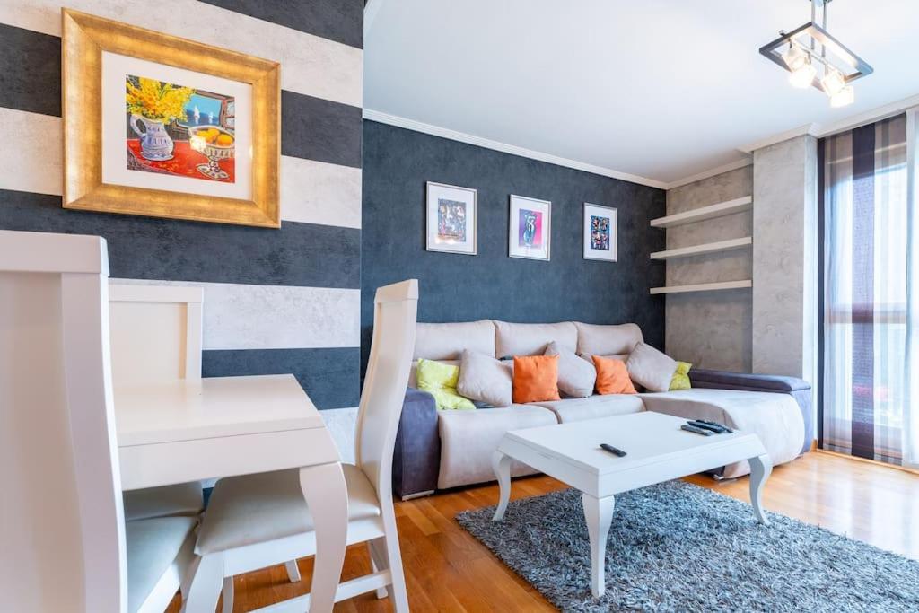 Apartamento En El Corazon De La Ciudad Con Parking Santander Exteriér fotografie